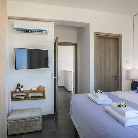 Chris Le Mare Luxury *
