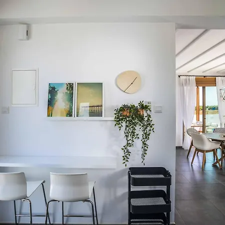 Chris Le Mare Luxury Villa *
