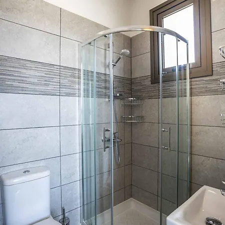 Chris Le Mare Luxury * Paralimni